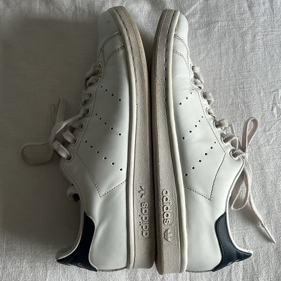 Adidas Stan Smiths sneakers size 9‎ |white and navy blue - Picture 5 of 6